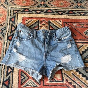 Madewell women’s distressed shorts